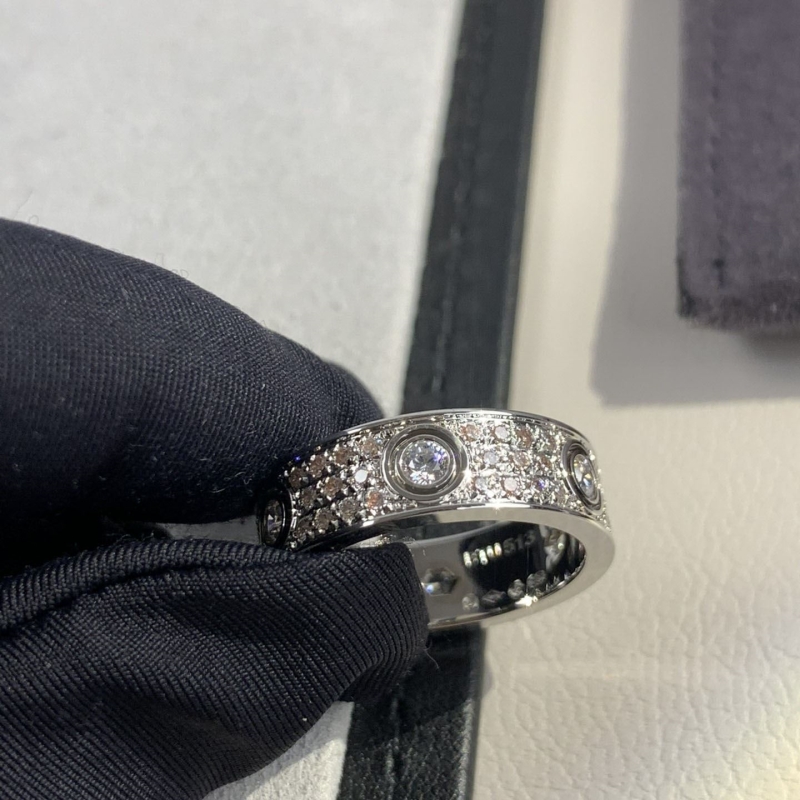 Ba*len*cia*ga rings
